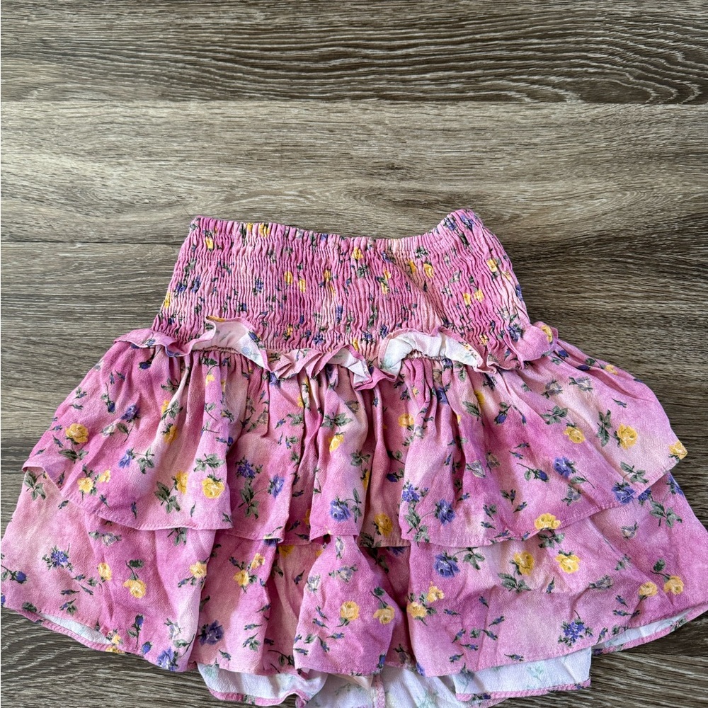 Selling pink Zara skirt!